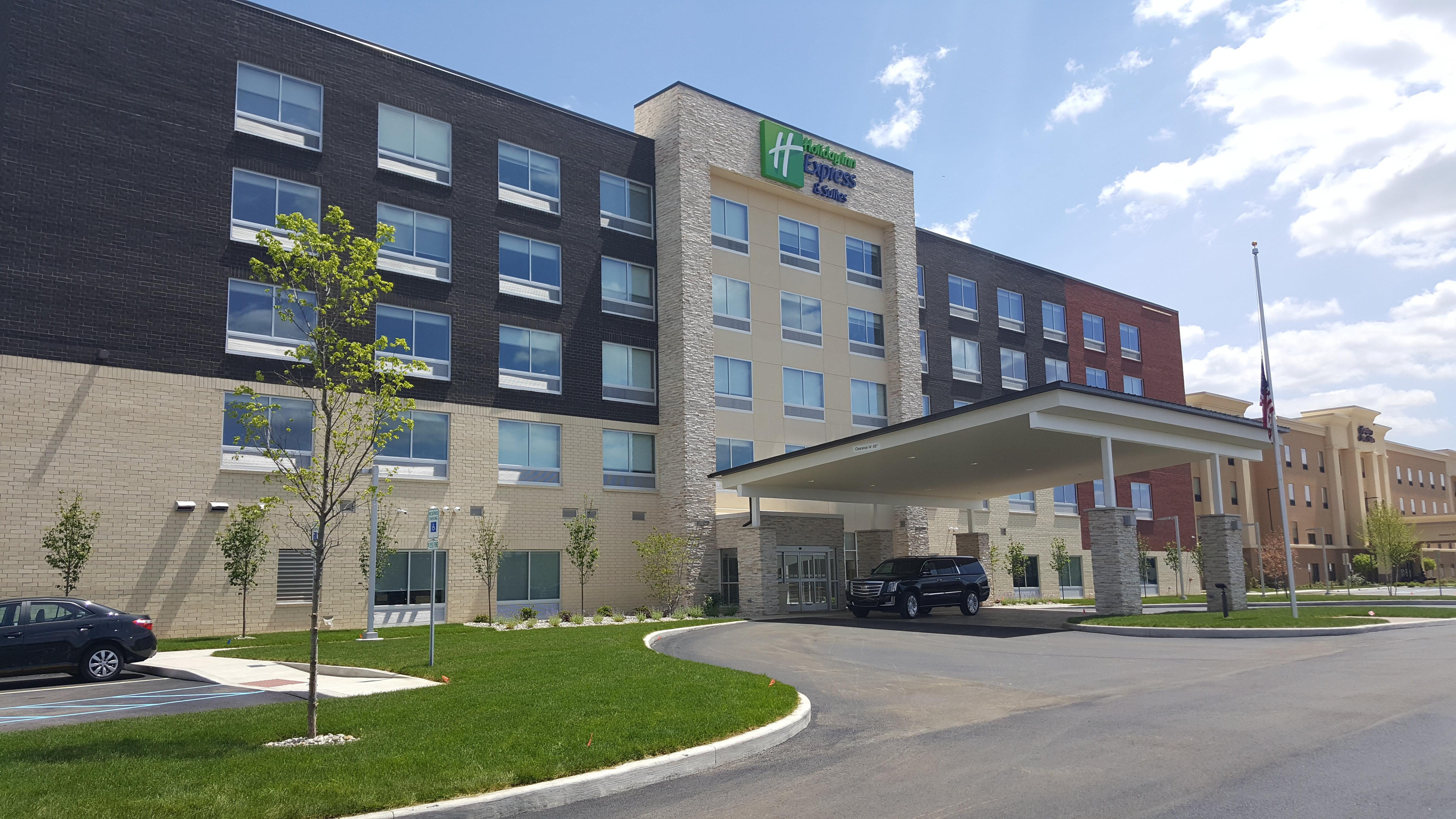 Holiday Inn Express & Suites Toledo West By Ihg Exterior foto