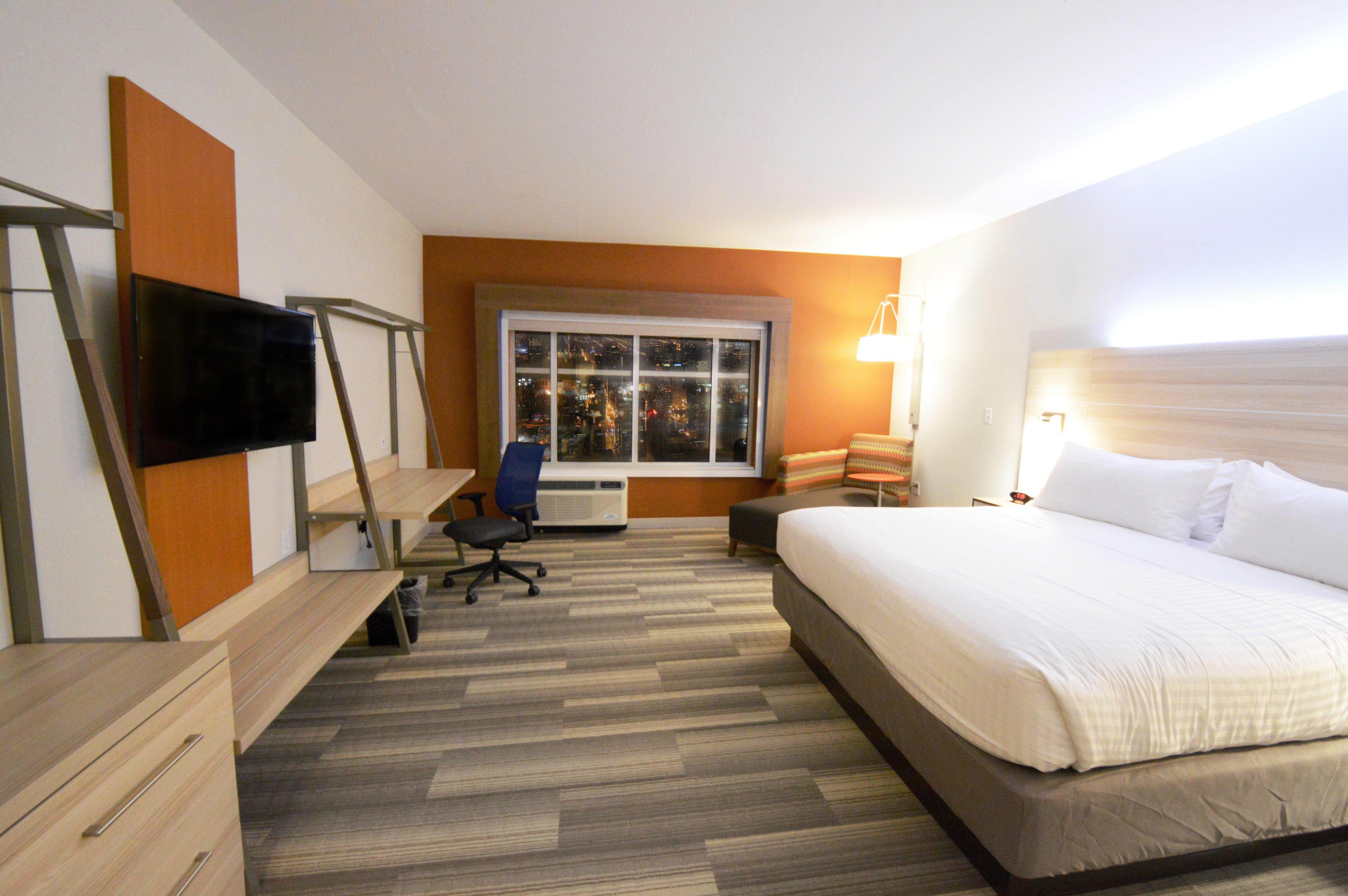 Holiday Inn Express & Suites Toledo West By Ihg Exterior foto